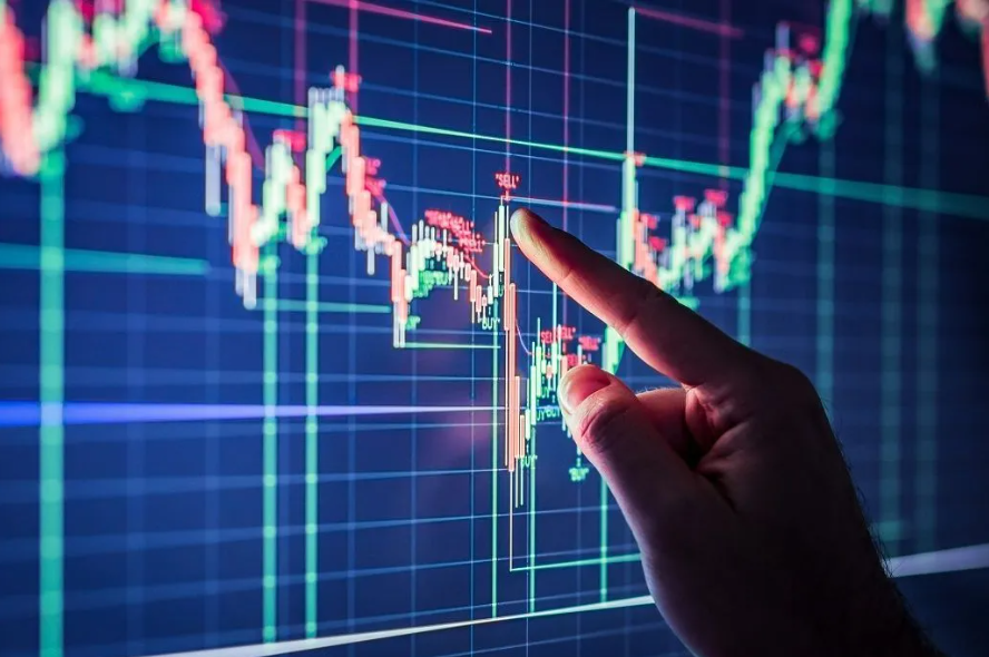 Managing Market Volatility: 5 Strategies for Financial Advisors